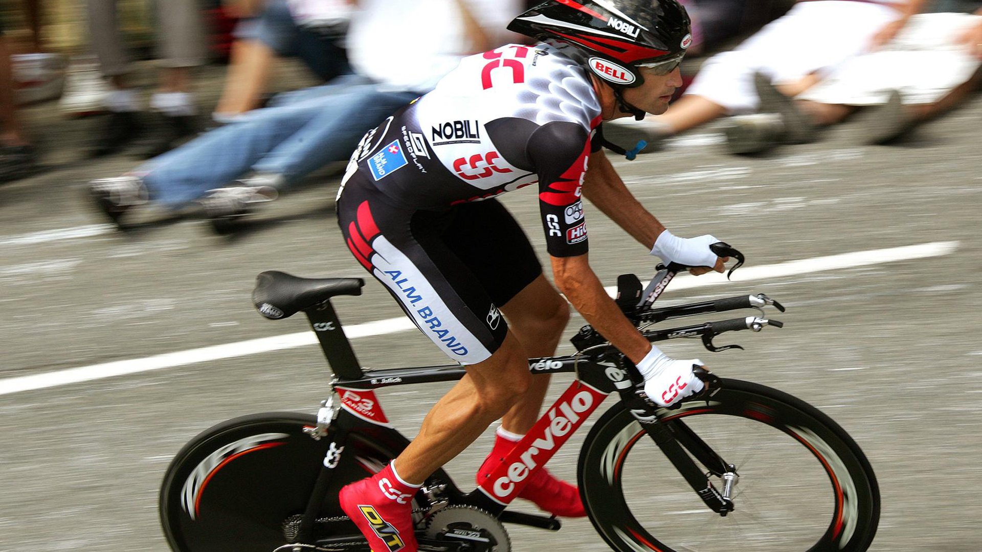 开云体育中国-曼联横扫法国，三笘薰成为关键先生，亚洲风暴如何重塑欧洲足坛权力格局